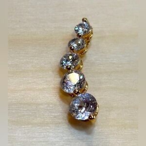 Roman Pendant RMN clear crystal. 1 inch long